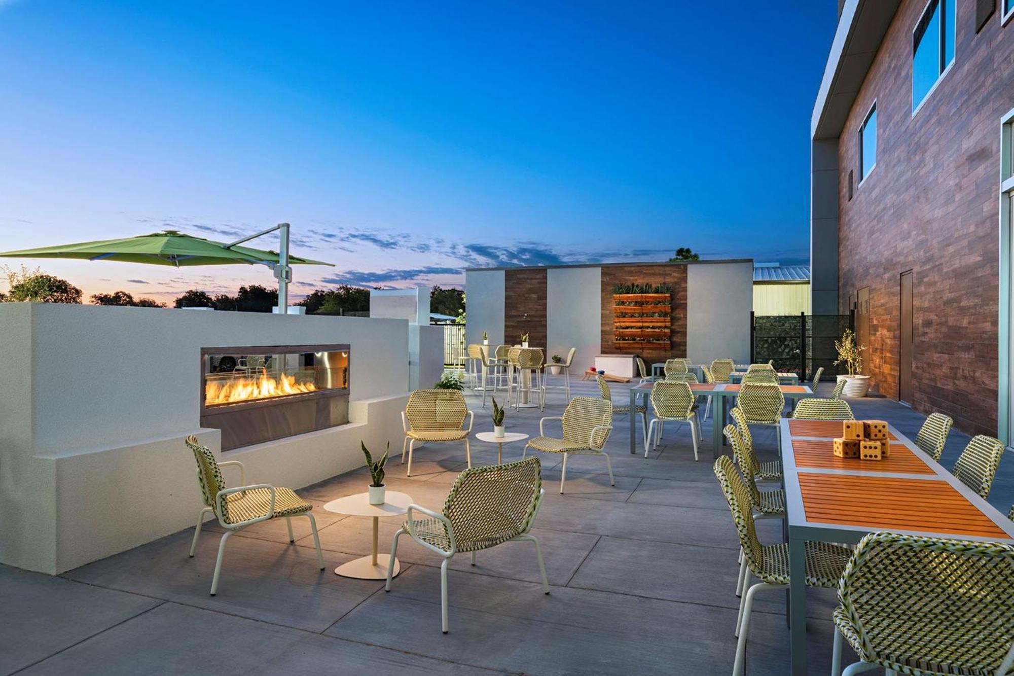 Element Waco Hotel Exterior photo
